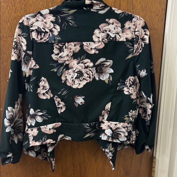 Iris Black Floral Blazer - Picture 4 of 4